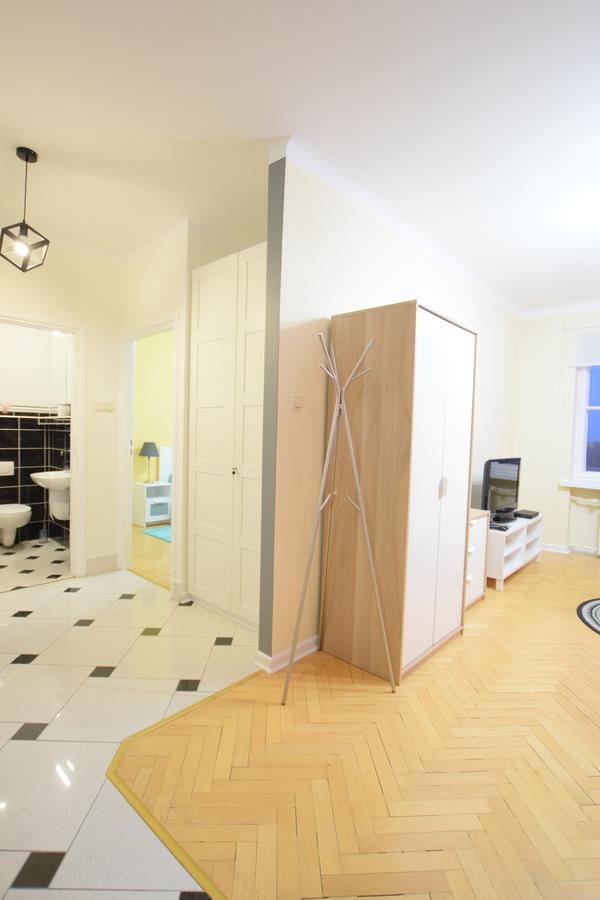 Elegant Old Town Apartment